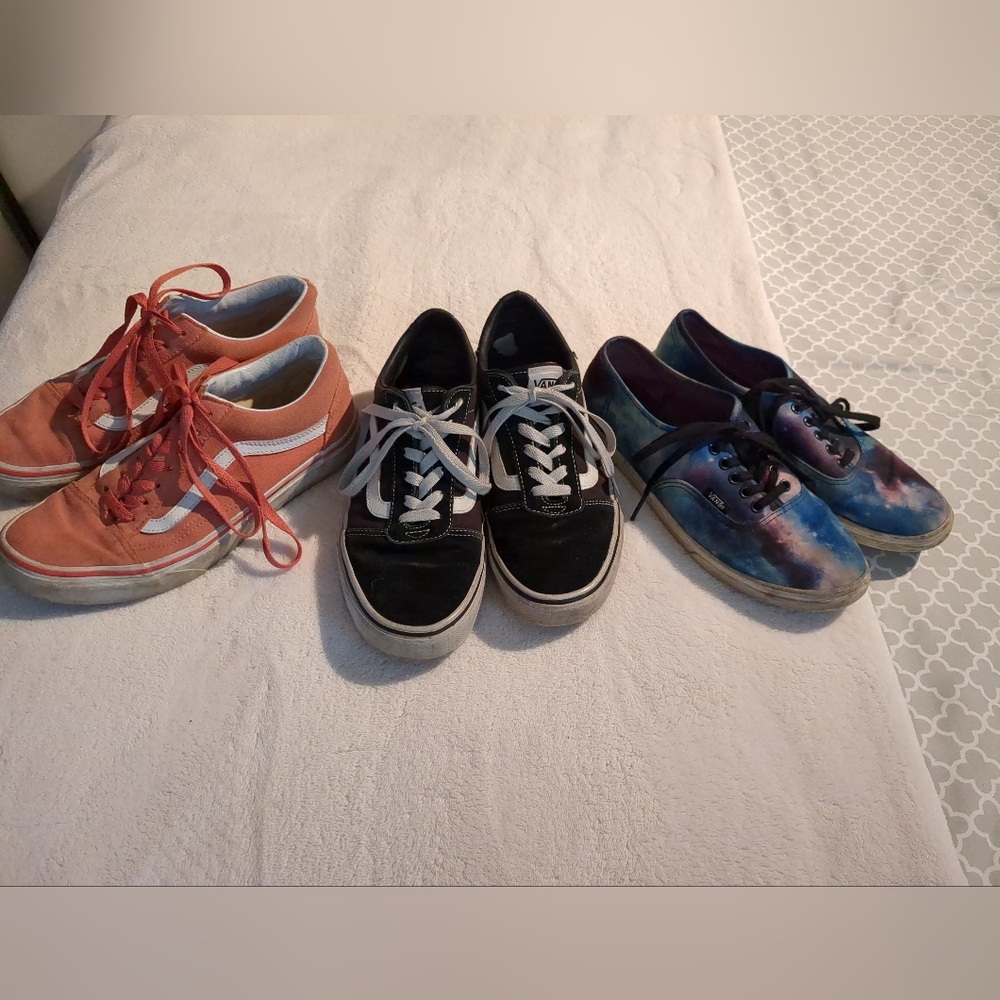 BUNDLE!!Well-loved Vans Women's Classic Old Skool Sneakers